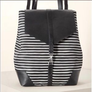 Stella & Dot Ava Backpack Black/Cream Striped Adjustable Classic.